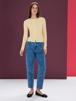 Sinsay - Jeansy mom z haftowanymi kwiatkami - niebieski