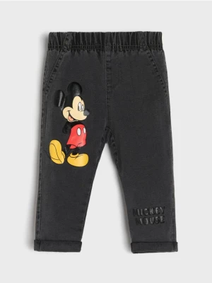 Sinsay - Jeansy pull on z nadrukiem Mickey Mouse - szary