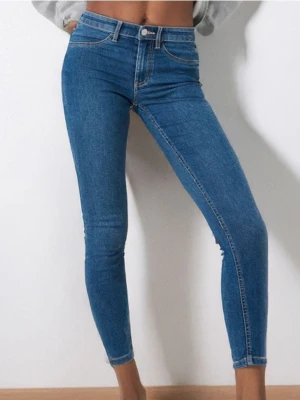 Sinsay - Jeansy skinny - niebieski