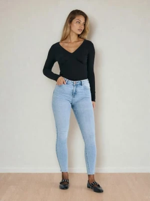 Sinsay - Jeansy skinny z efektem sprania - niebieski