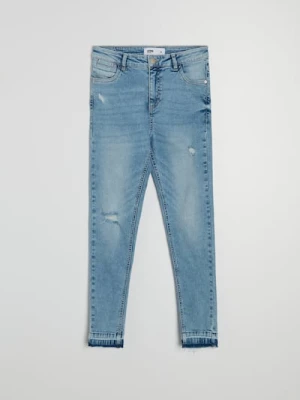 Sinsay - Jeansy skinny z efektem sprania - niebieski