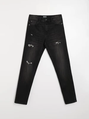 Sinsay - Jeansy slim z dziurami - czarny