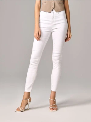 Sinsay - Jeansy super high waist skinny - biały