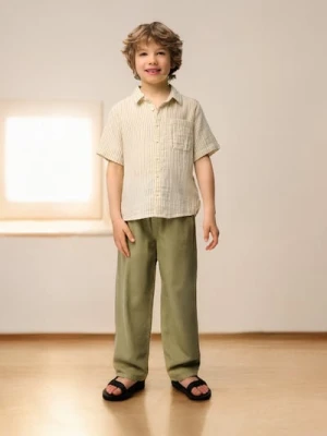 Sinsay - Jeansy wiązane w talii z prostą nogawką - zielony