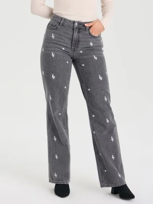 Sinsay - Jeansy wide leg high waist z kwiatowym haftem - szary