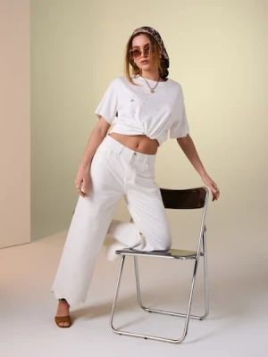 Sinsay - Jeansy wide leg mid waist z ażurowym wykończeniem nogawki - kremowy