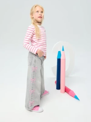 Sinsay - Jeansy wide leg z haftem - szary