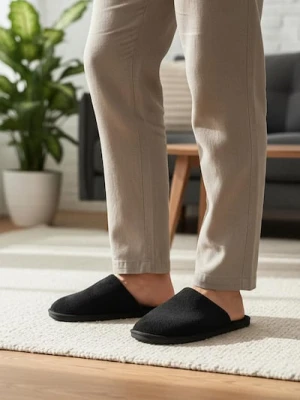 Sinsay - Kapcie wsuwane z odkrytą piętą - czarny