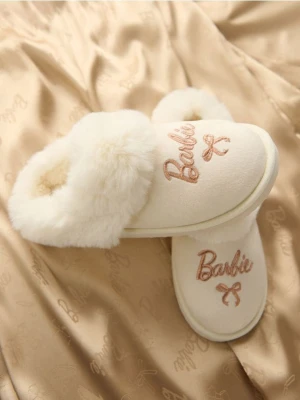 Sinsay - Kapcie z futerkiem Barbie - kremowy