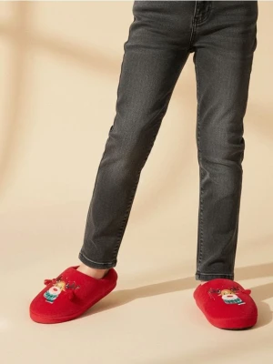 Sinsay - Kapcie z haftowanym reniferem - czerwony