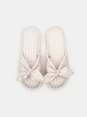 Sinsay - Kapcie z kokardą - różowy