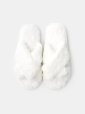 Sinsay - Kapcie ze sztucznym futrem - kremowy
