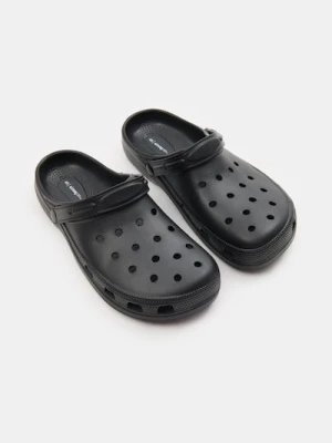 Sinsay - Klapki piankowe z paskiem na piętę - czarny