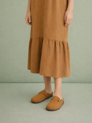 Sinsay - Klapki z klamrą z imitacją zamszu - brązowy