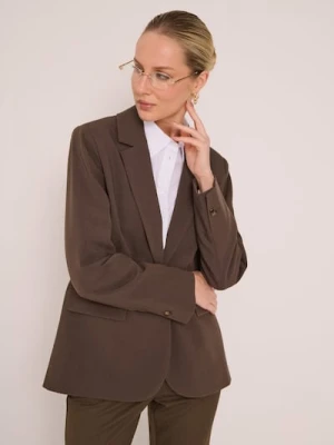 Sinsay - Klasyczna gładka jednorzędowa marynarka z domieszką wiskozy - brązowy
