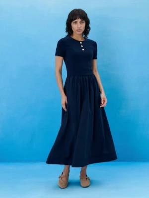 Sinsay - Klasyczna sukienka midi z kieszeniami - granatowy