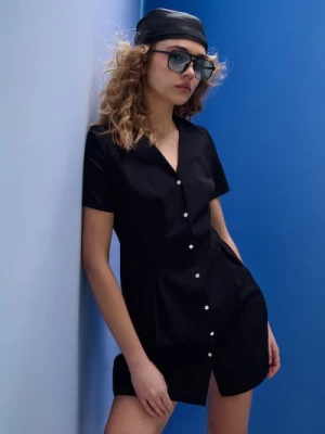 Sinsay - Klasyczna sukienka mini z wiskozą i domieszką lnu - czarny