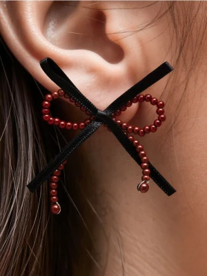 Sinsay - Kolczyki z koralikami w kształcie kokardy - wielobarwny