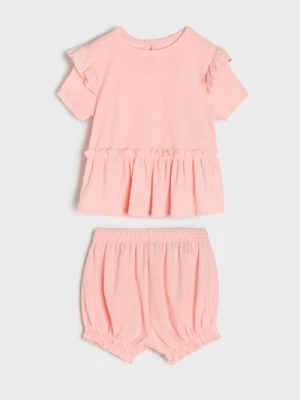 Sinsay - Komplet z prążkowanej dzianiny z ozdobnymi falbanami i baskinką - różowy