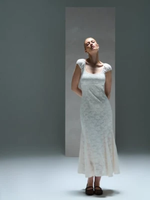 Sinsay - Koronkowa sukienka midi syrenka - kremowy