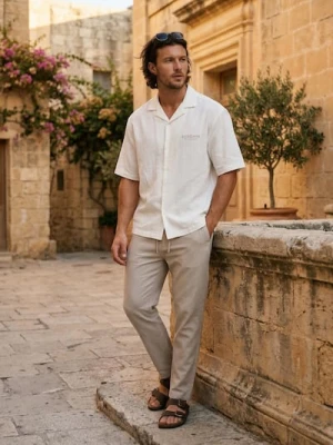 Sinsay - Koszula relaxed z krótkim rękawem z domieszką lnu - kremowy