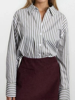 Sinsay - Koszula z kołnierzykiem w paski - wielobarwny