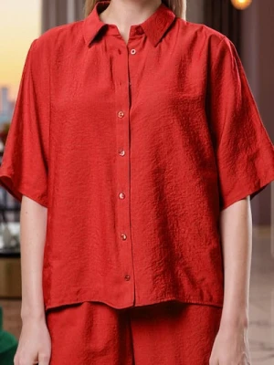 Sinsay - Koszula z krótkim rękawem i kołnierzykiem z modalem - czerwony