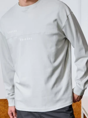 Sinsay - Koszulka comfort fit z długim rękawem - kremowy