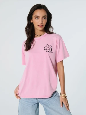 Sinsay - Koszulka loose fit z efektem sprania SmileyWorld® - różowy