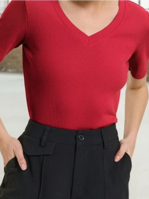 Sinsay - Koszulka z dekoltem V - czerwony