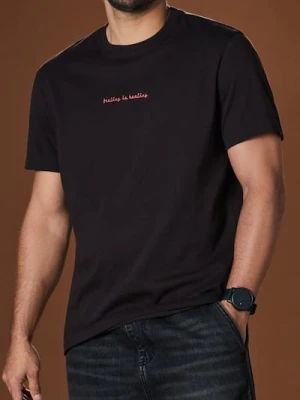 Sinsay - Koszulka z napisem - brązowy