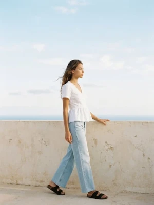 Sinsay - Koszulowa bluzka z bawełną i domieszką wiskozy - biały