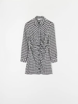 Sinsay - Koszulowa sukienka mini z marszczeniem z przodu i długim rękawem - wielobarwny