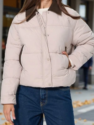 Sinsay - Krótka kurtka puffer z kieszeniami - kremowy