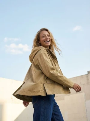 Sinsay - Krótka parka z kapturem z twillu - zielony