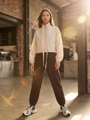 Sinsay - Kurtka bomber z lyocellu z domieszką lnu - kremowy