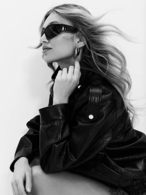 Sinsay - Kurtka bomberka z imitacji skóry - czarny