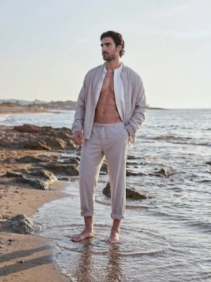 Sinsay - Kurtka bomberka z wiskozy - kremowy