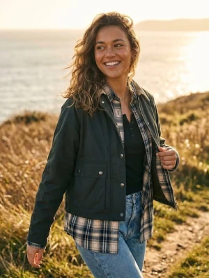 Sinsay - Kurtka z kołnierzykiem i kieszeniami - czarny