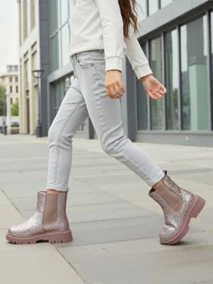 Sinsay - Lakierowane botki z brokatem - różowy