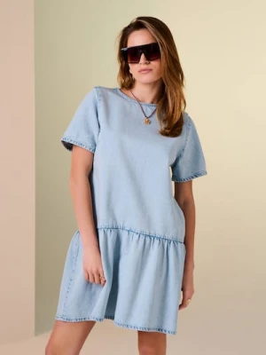 Sinsay - Luźna jeansowa sukienka mini z falbaną - niebieski
