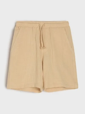 Sinsay - Luźne muślinowe szorty z kieszeniami - beżowy