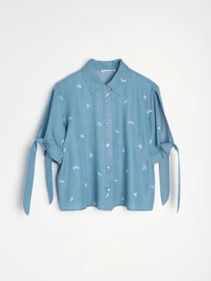 Sinsay - Lyocellowa koszula light denim z wiązanymi rękawami - niebieski