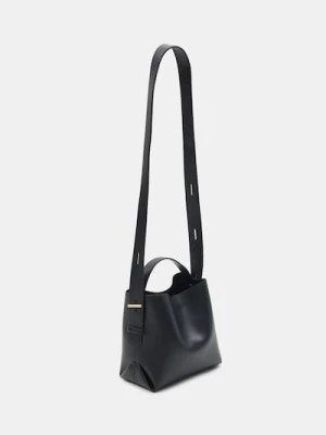 Sinsay - Mała torebka worek z długim paskiem - czarny