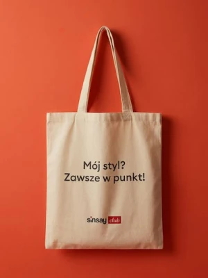 Sinsay - Materiałowa torba shopper z napisem "Mój styl? Zawsze w punkt!" - kremowy