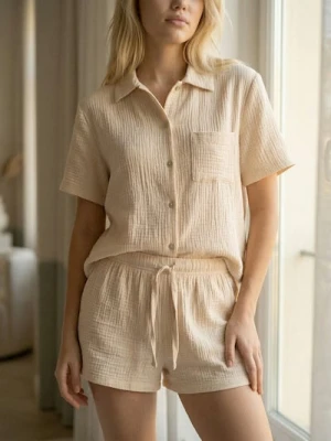 Sinsay - Muślinowa piżama dwuczęściowa z krótkim rękawem - beżowy