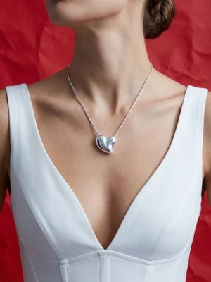 Sinsay - Naszyjnik z zawieszką w kształcie serca - srebrny