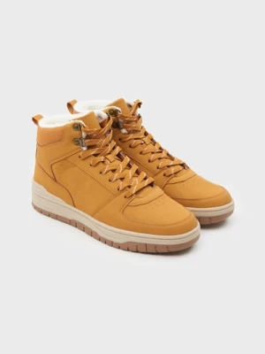 Sinsay - Ocieplane sneakersy za kostkę - żółty