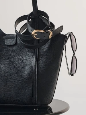 Sinsay - Pasek saffiano z metalową klamrą i grawerem S’atelier - czarny