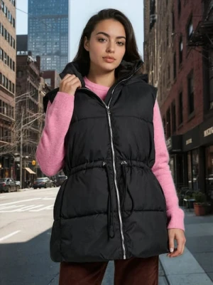 Sinsay - Pikowana kamizelka puffer z kapturem - czarny